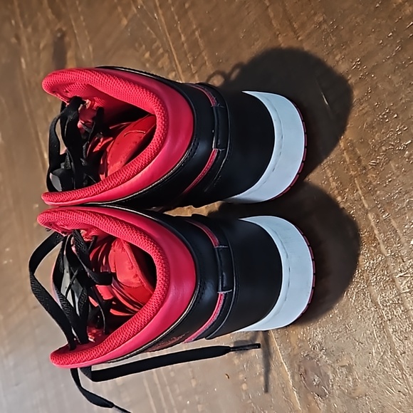 Air Jordan 1 mid GS Reverse Bred - Picture 4 of 6